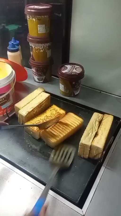 Roti Bakar Gabut - Setiadarma 4