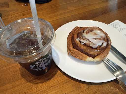 Starbucks - Grand Wisata 10