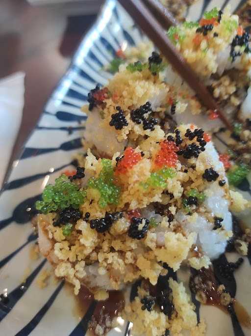 Sushimas Grand Wisata 7