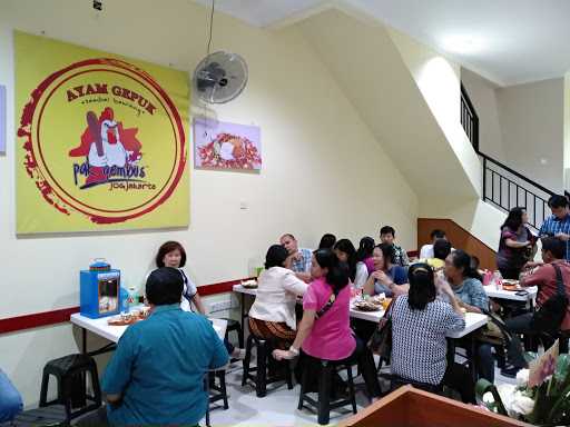 Ayam Gepuk Pak Gembus - Grand Wisata 5