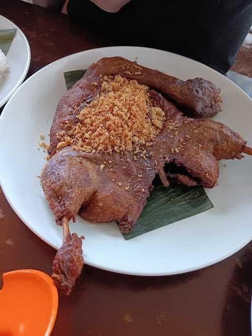 Bebek Kaleyo - Grand Wisata 9