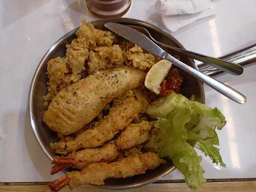 Fish Streat Grand Wisata 3