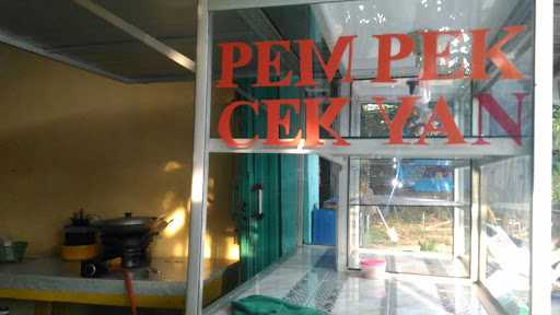 Pempek Cek Yan 8