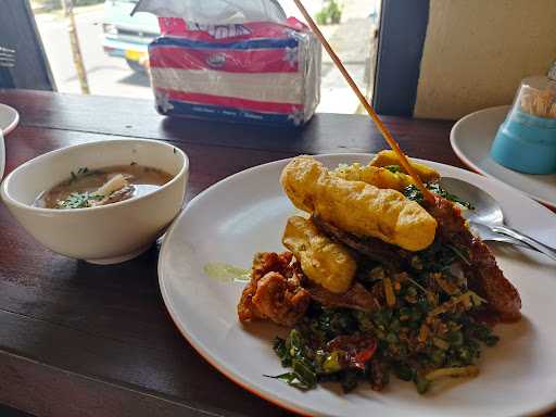 Warung Nasi Keplak Bu Anggreni 1