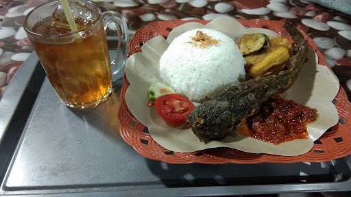 Ayam Penyet & Pecel Lele Sambal Legit 4