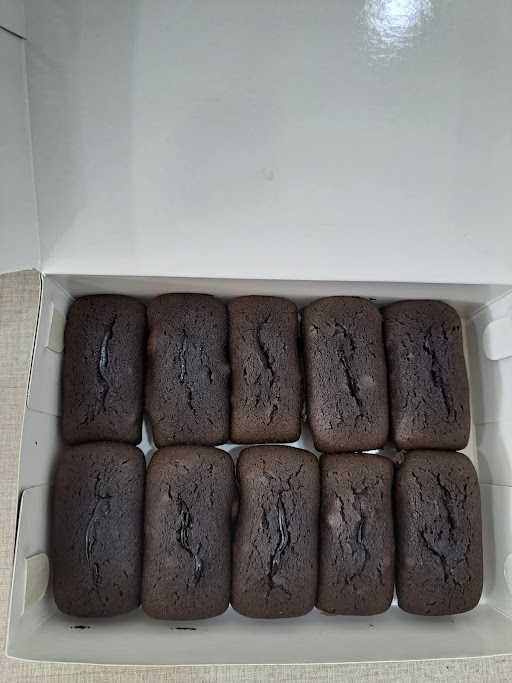 Amanda Brownies & Kue Balok Qinari 5