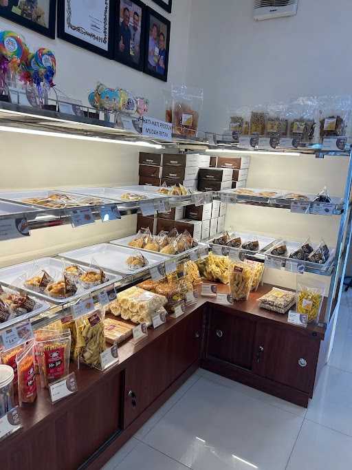 Amorcakes & Bakery - Benhil Jakarta Pusat 9