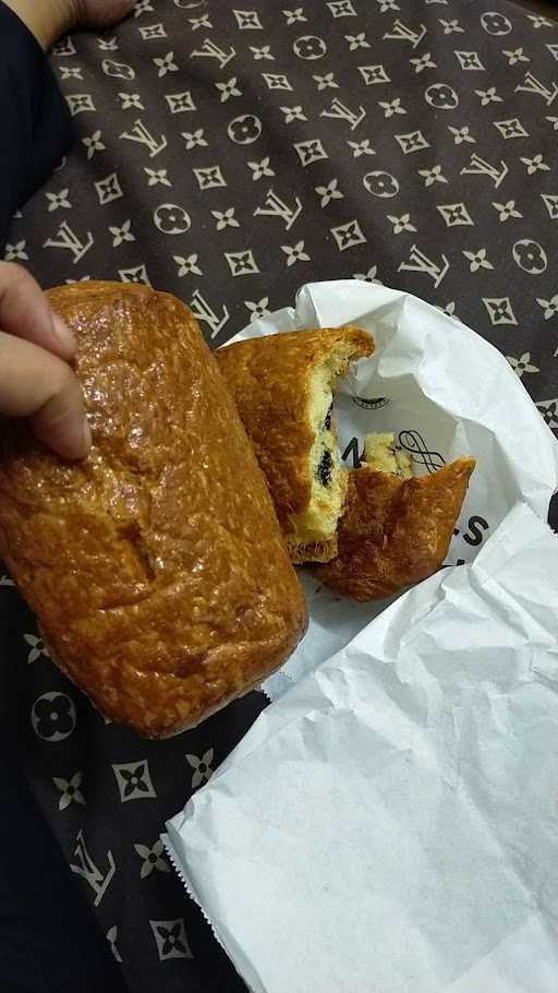 Roti 'O - Stasiun Tanah Abang 8