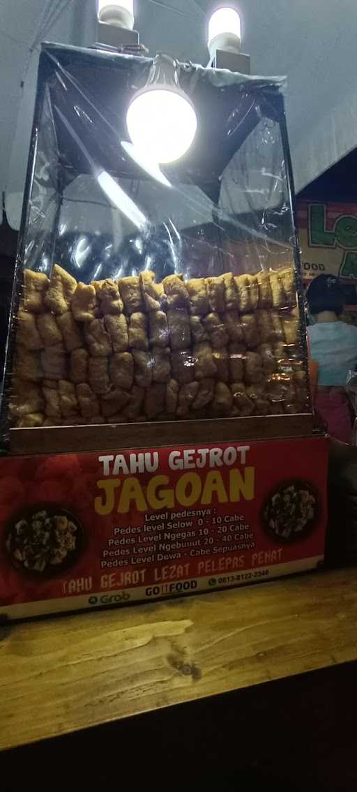 Pusat Jajan Kebon Kacang 4