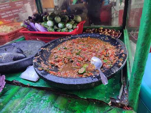 Ayam Penyet Saraswati 6