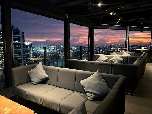 Cloud Lounge Jakarta (Rooftop) 6