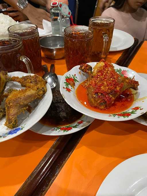 Rumah Makan Surya Masakan Padang 10