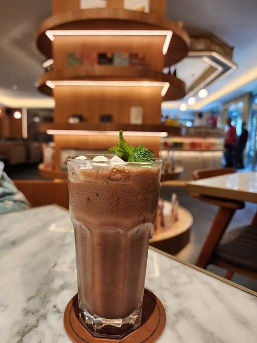 The RR Chocolate - Sudirman 6