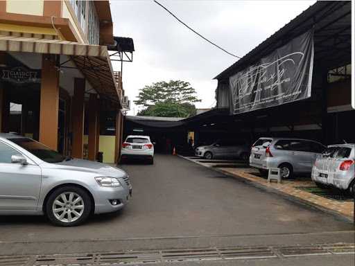 The Classic Cafe Bogor 10