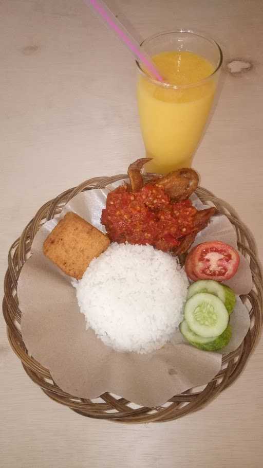 Ayam Penyet Ayu(K) Mega 6