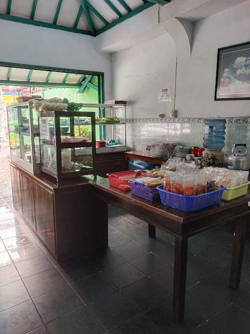 Rumah Makan Hm Hijau 5