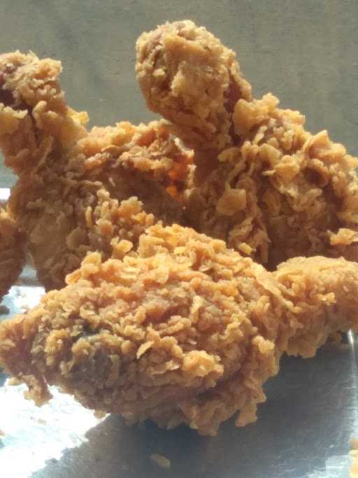 Sabana Fried Chicken Lapangan Pondok Rumput 5