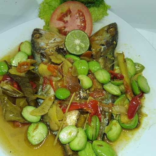 Saung Kuring Sundanese Restaurant 10