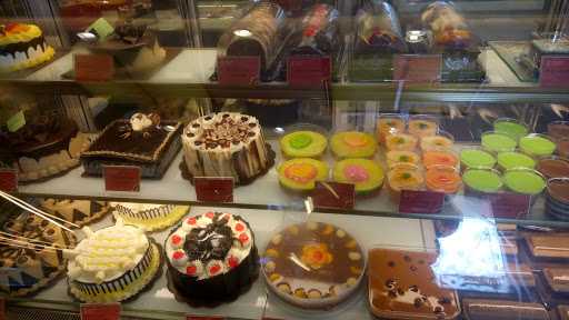 Holland Bakery 8