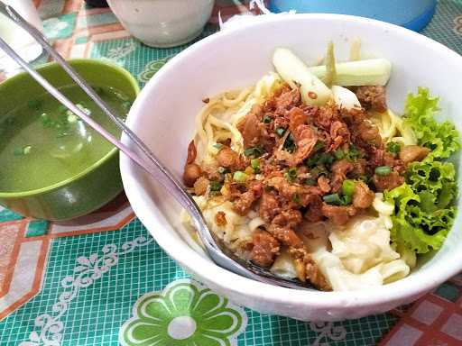 Pangsit Mie Ayam & Bakso Nyaman 1