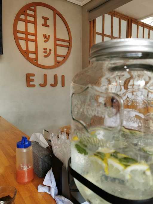 Ejji Coffee Corner 6