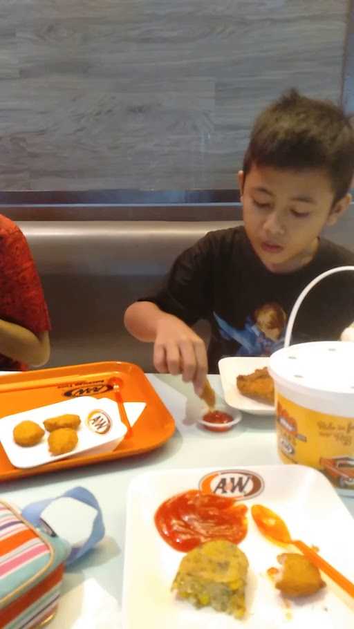 A&W Restoran - Food Junction 8