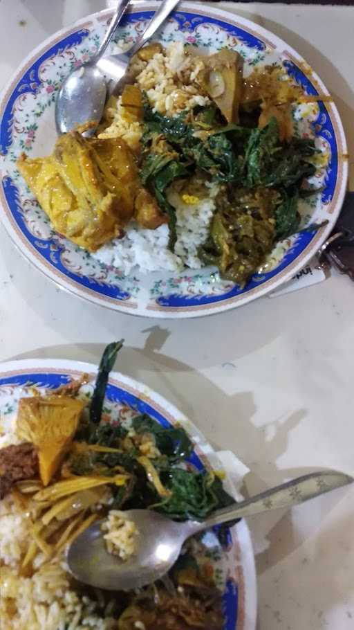 Masakan Padang Putri Tanjung 2