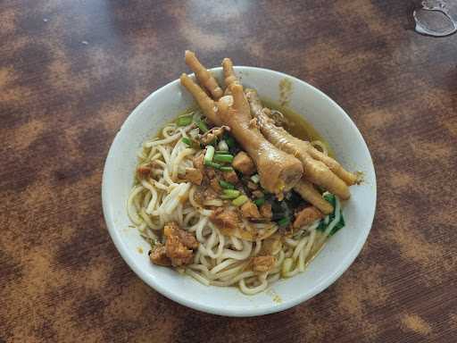 Mie Ayam & Bakso Gemilang 10