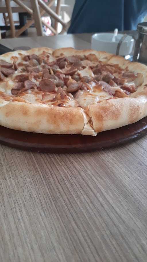 Pizza Hut Restoran 10