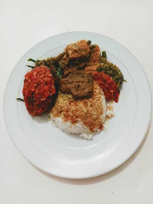 Rumah Makan Dua Putri 3