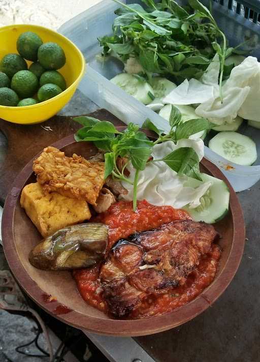 Warkop Penyetan Sambel Uleg Mbah Brow 4