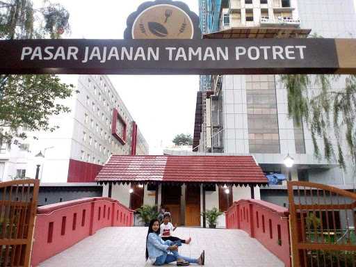 Pasar Jajanan Taman Potret 9