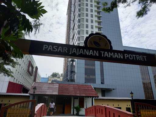 Pasar Jajanan Taman Potret 3