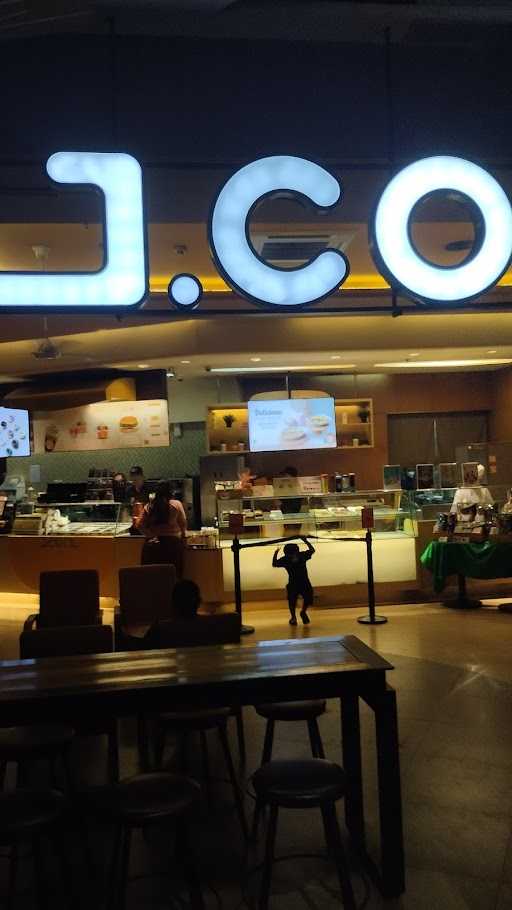 J.Co Donuts & Coffee - Balekota 8