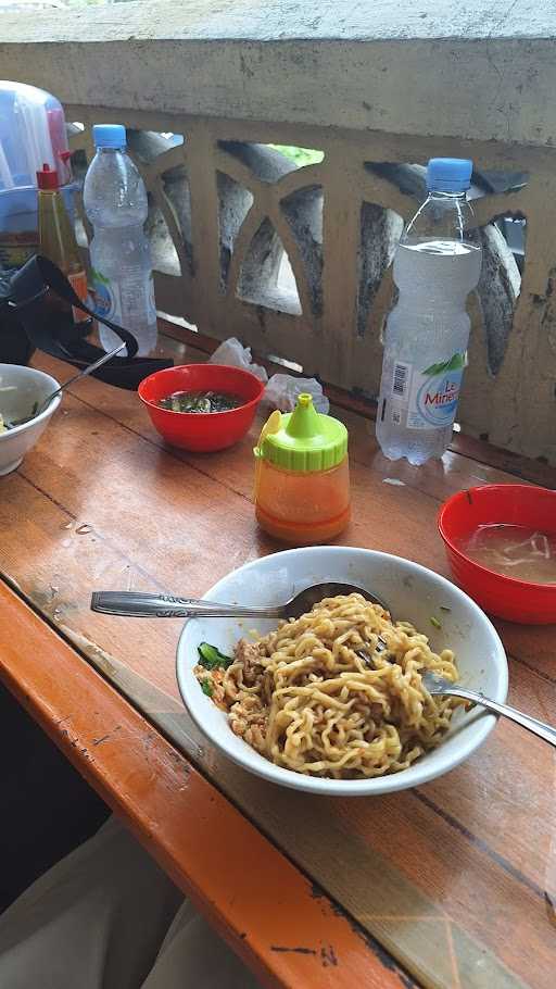 Mie Ayam Warung Seru Sukasari 4