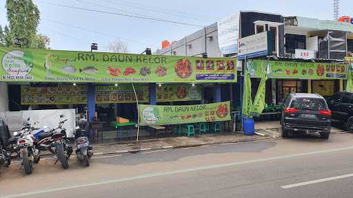 Rumah Makan Seafood Daun Kelor 3