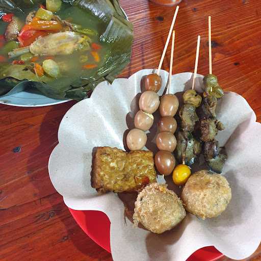 Rumah Makan Wong Kudus 3