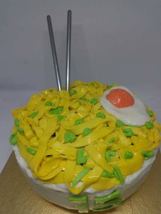 Dahlia Cake 9