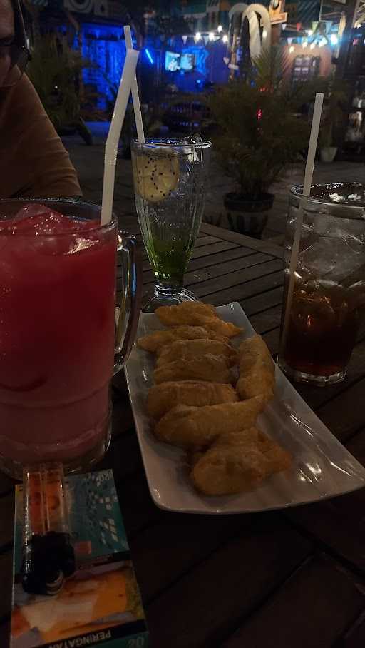 Warung Tepi Kali 1