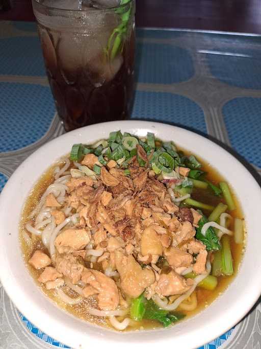 Mie Ayam & Bakso  Alvina  1