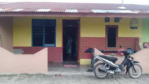 Rumah Makan Padang By Pass 7