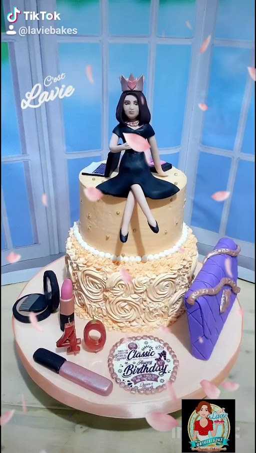 C'Est Lavie Artistic Cakes 2