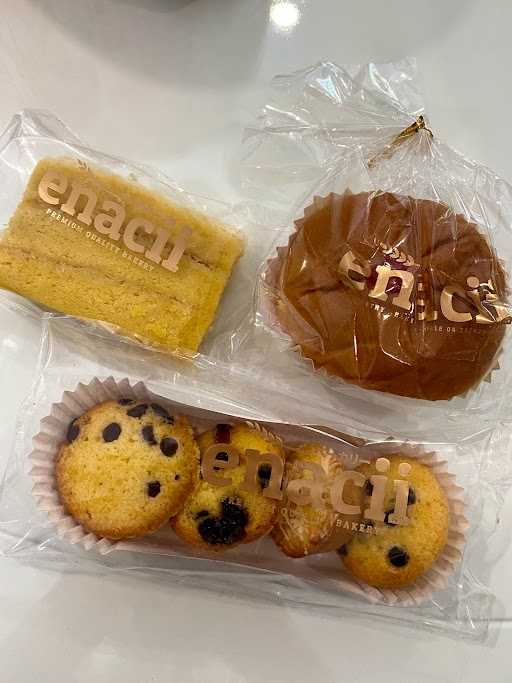 Enacii Bakery Sunter Mall 10