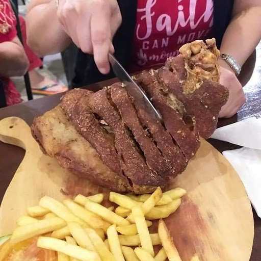 Pork Knuckle-Sop Bakut Lia 8