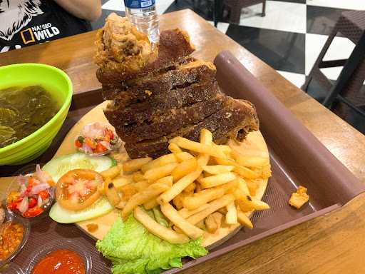 Pork Knuckle-Sop Bakut Lia 5