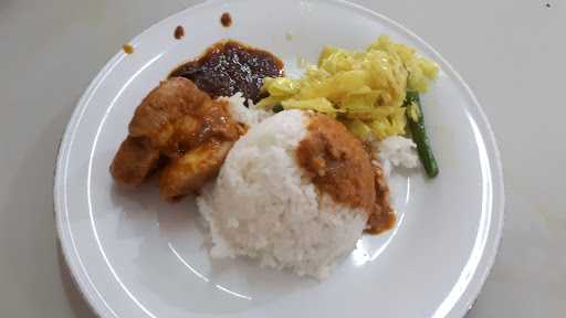 Rumah Makan Karya Bundo 4