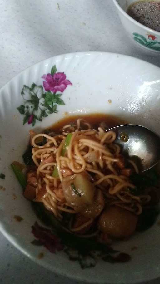 Bakso Dan Mie Ayam Sudut Perum Tni 1