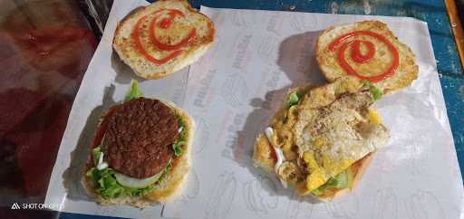 Roti Bakar & Burger 2 Saudara 1