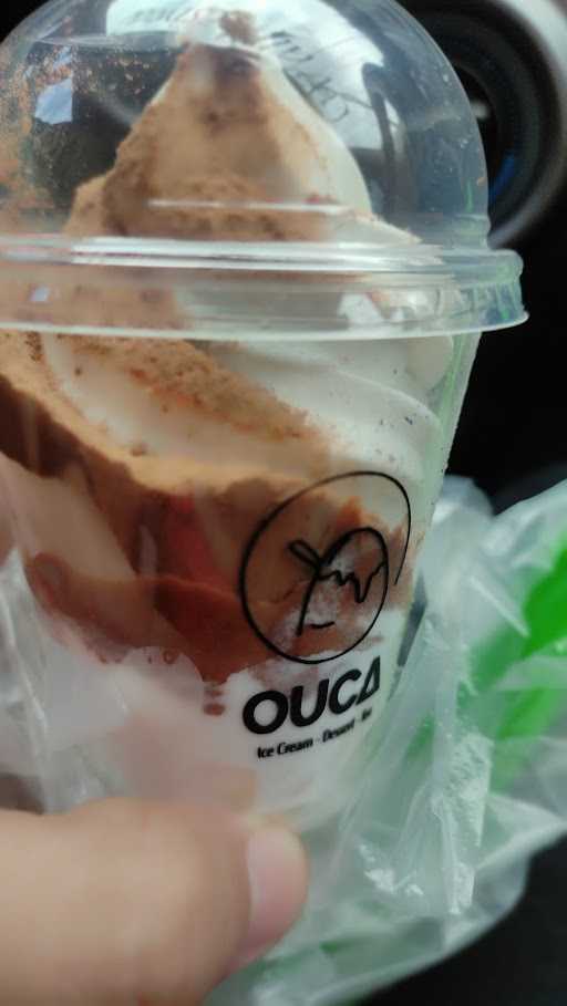 Ouca Ice Cream & Space 3