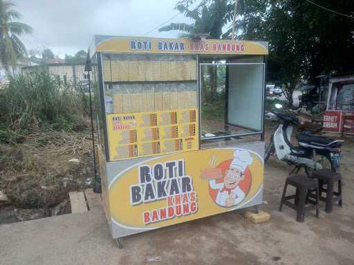 Roti Bakar Khas Bandung, Simpang Areca 1